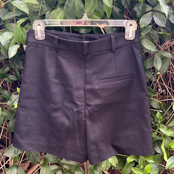 Zara Shorts - Picture 3 of 4